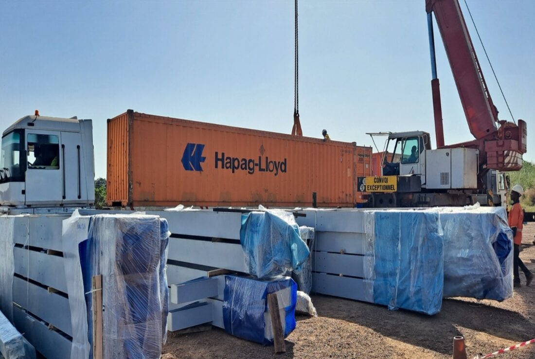 Opération de manutention de conteneur import-export à Kankan